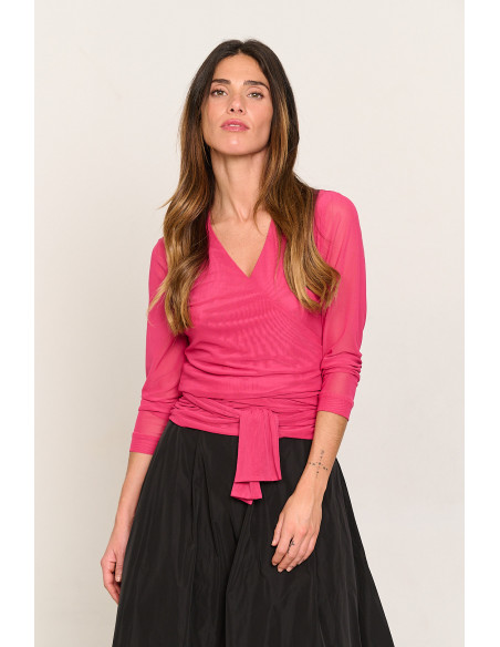 Chaqueta corta cruzada de tul fucsia lazada BMB & Co. vista delantera