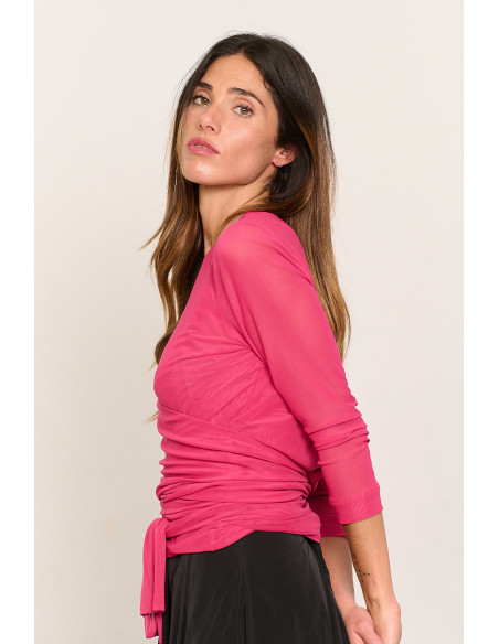 Chaqueta corta cruzada de tul fucsia lazada BMB & Co. vista lateral
