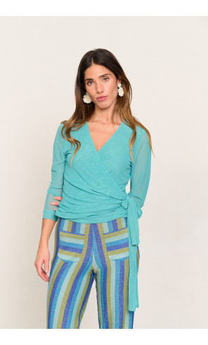 Chaqueta cruzada turquesa de tul con lazada BMB & Co. vista frontal