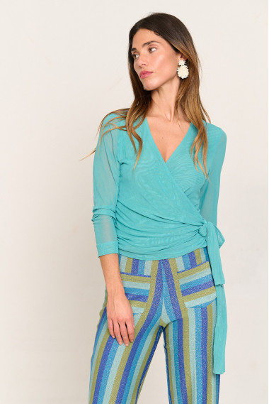 Chaqueta cruzada turquesa de tul con lazada BMB & Co. vista front