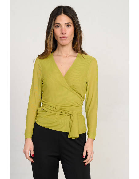 Chaqueta cruzada verde de tul con lazada BMB & Co. vista delantera