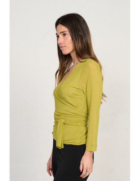 Chaqueta cruzada verde de tul con lazada BMB & Co. vista lateral