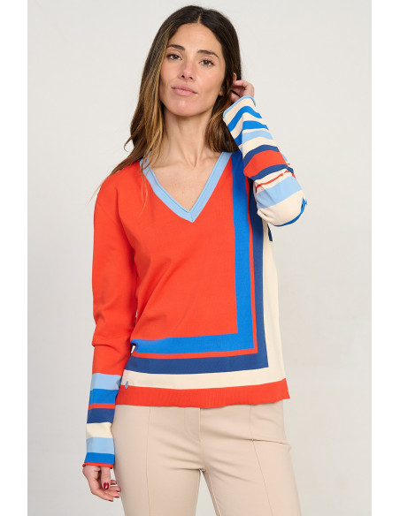 Jersey de punto fino con escote en pico en tonos naranja y rayas BMB & Co. vista frontal