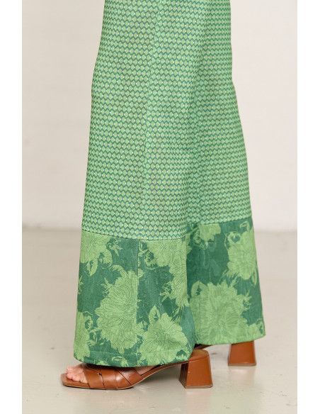 Pantalon fluido estampado sobre jacquard BMB & Co. vista detalle