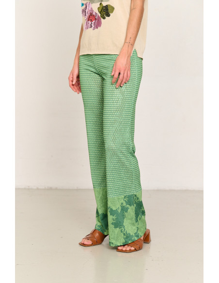 Pantalon fluido estampado sobre jacquard BMB & Co. vista lateral