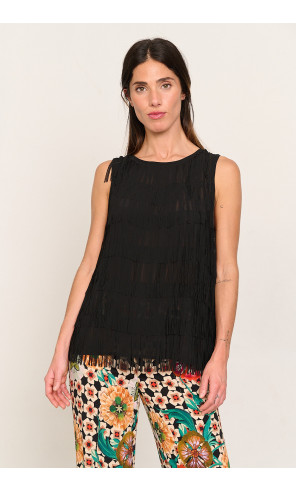 Top sin mangas negro con flecos BMB & Co. vista frontal