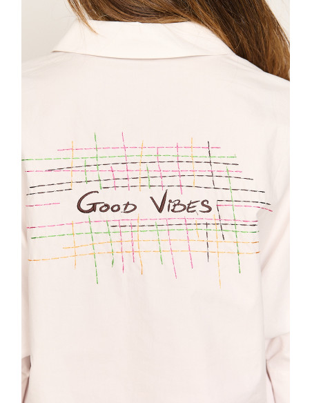 Camisa blanca oversize con bordados BMB & Co. vista zoom