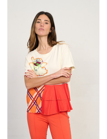 Camiseta combinada con flor bordada BMB & Co. vista front