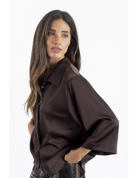 Blusa Satinada Chocolate Mangas Amplias BMB & Co.