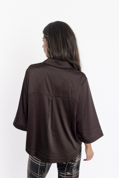 Blusa Satinada Chocolate Mangas Amplias BMB & Co.