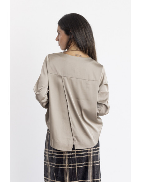 Blusa Satinada Champan Espalda Cruzada BMB & Co.