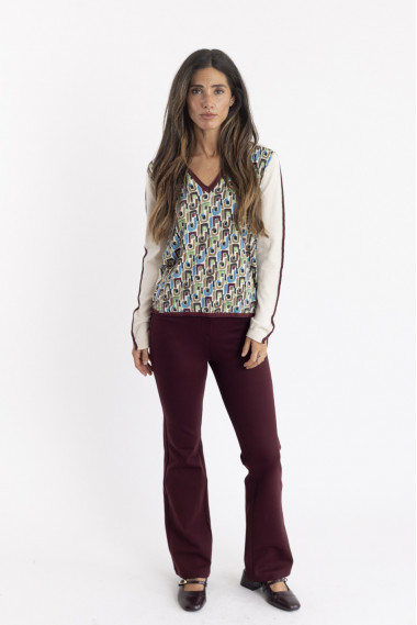 PANTALON ACAMPANADO GRANATE