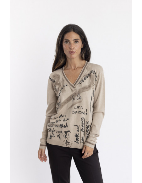 Jersey Escote En Pico Con Print Graffiti BMB  & Co.