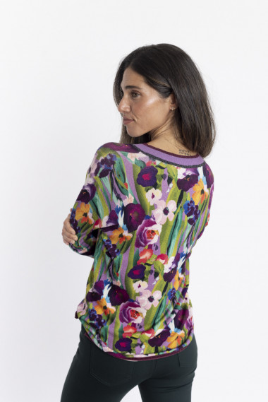 Jersey Escote En Pico Con Print Floral BMB & Co.
