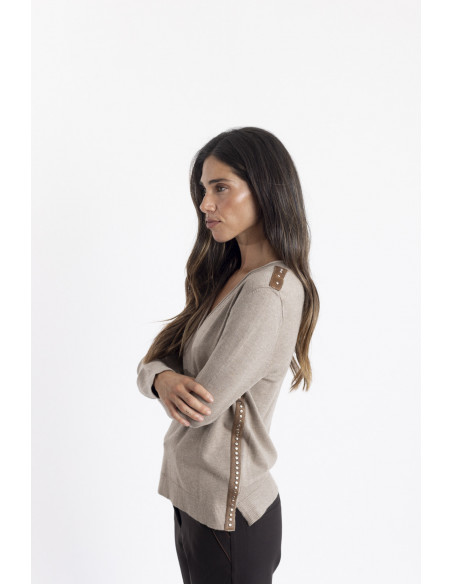 Jersey Punto Fino Camel Escote Pico BMB & Co.