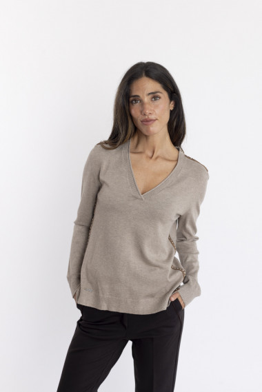 Jersey Punto Fino Camel Escote Pico BMB & Co.