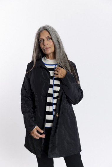 Trench Clásica Negra Acolchada Waterproof BMB & Co.