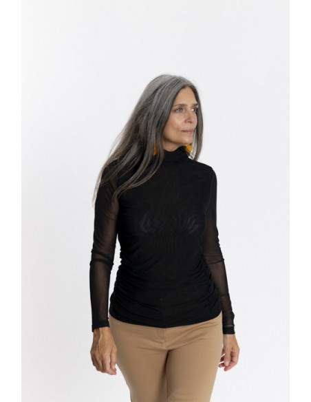 Top Tul Negro Entallado Cuello Alto BMB & Co.