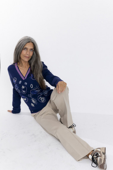Jersey Azul Escote Pico Con Bordados BMB & Co.