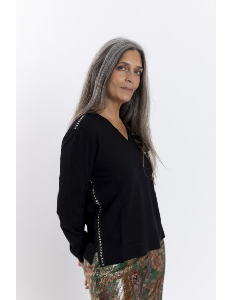 Jersey Punto Fino Negro Escote Pico BMB & Co.