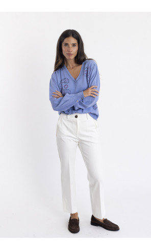 Jersey Azul Escote Pico Lana Con Bordados BMB & Co.