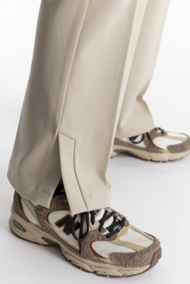 Pantalon Recto Con Aberturas Piedra BMB & Co.