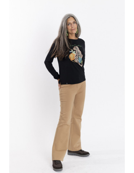 Pantalon acampanado camel efecto segunda piel BMB & Co.