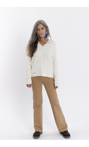 Pantalon acampanado camel efecto segunda piel BMB & Co.