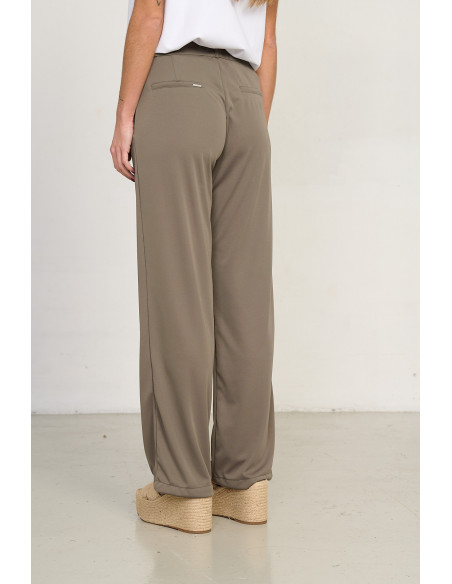 Pantalon Extra Confort Kaki Con Pinzas BMB & Co.