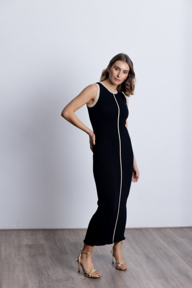 Vestido Negro Algodón Entallado BMB & Co.