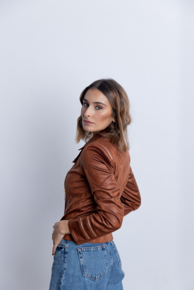 Cazadora Entallada Cognac Con Cremalleras BMB & Co.