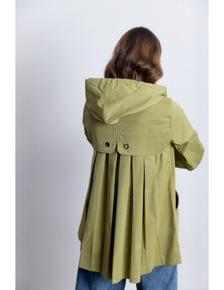 Trench Verde Plisada y Capucha BMB & Co.