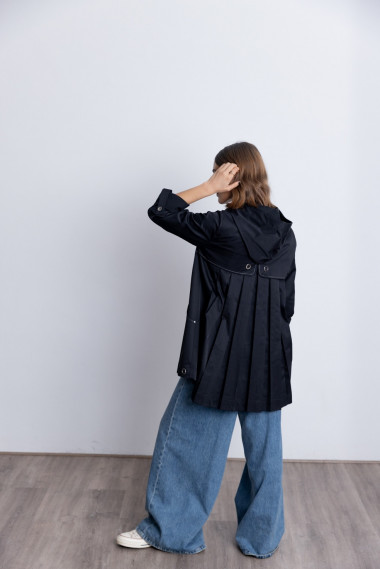 Trench Negra Con Tablas y Capucha BMB & Co.