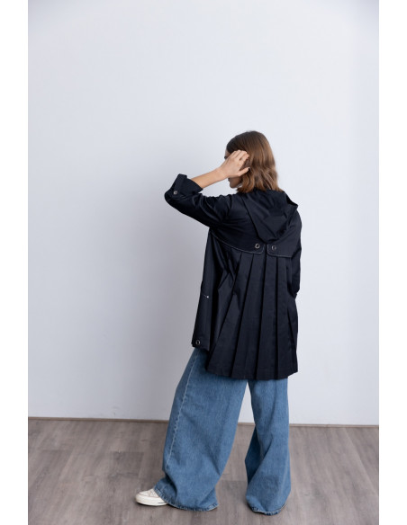 Trench Negra Con Tablas y Capucha BMB & Co.