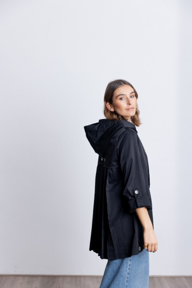 Trench Negra Con Tablas y Capucha BMB & Co.