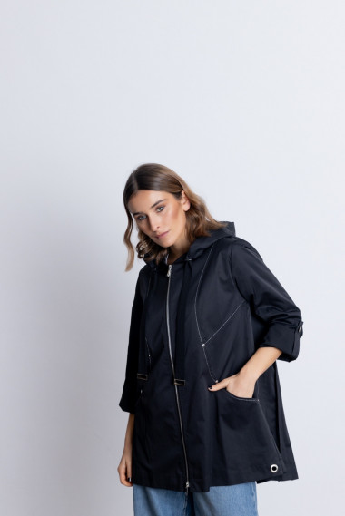 Trench Negra Con Tablas y Capucha BMB & Co.