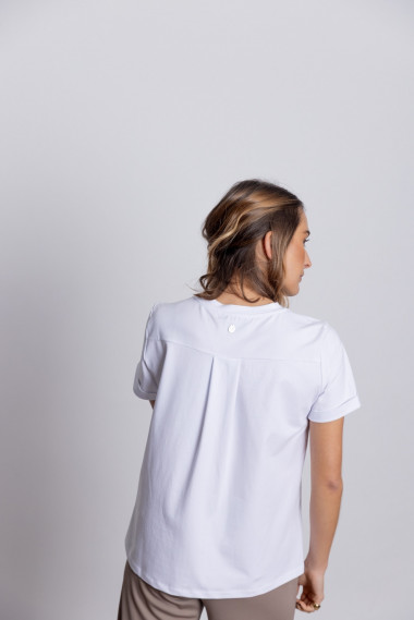 Camiseta Algodón Con Flor Lentejuelas BMB & Co.