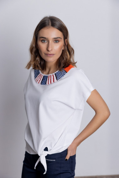 Camiseta Algodón Con Escote Pedrería BMB & Co.