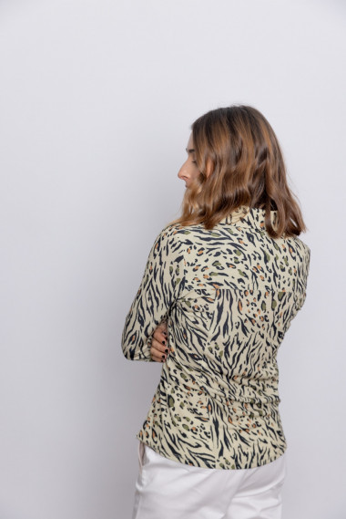 Camiseta Botonadura Animal Print BMB & Co.