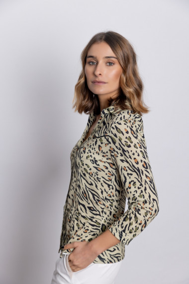 Camiseta Botonadura Animal Print BMB & Co.