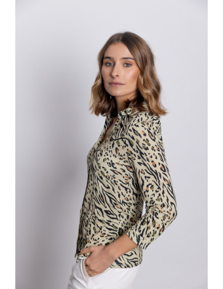 Camiseta Botonadura Animal Print BMB & Co.