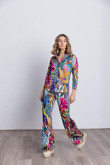 Camiseta Con Botonadura Estampado Flores BMB & Co.