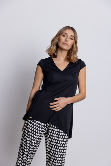 Camiseta Negra Asimétrica BMB & Co.