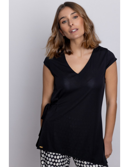 Camiseta Negra Asimétrica BMB & Co.