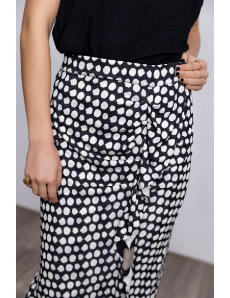 Falda Midi Lunares Con Volante BMB & Co.