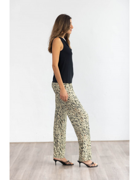 Pantalón Comodo Con Pinzas Animal Print BMB & Co.