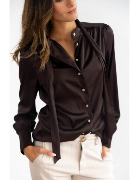 Blusa Satinada Chocolate Con Lazada BMB & Co.