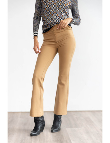 Pantalon Camel Acampanado Extra Comfort BMB & Co..