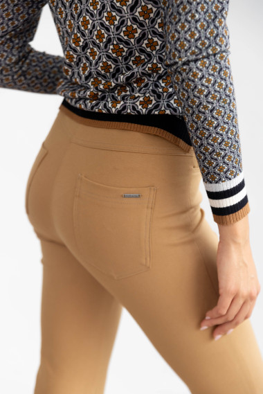 Pantalon Camel Acampanado Extra Comfort BMB & Co..