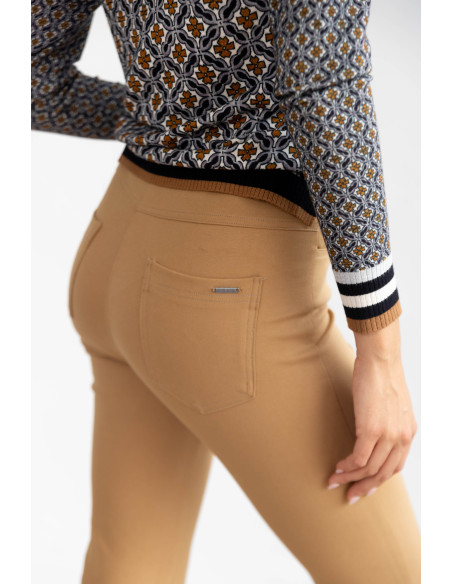 Pantalon Camel Acampanado Extra Comfort BMB & Co..